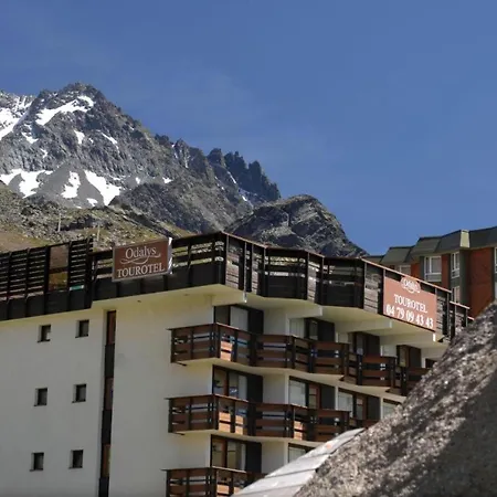 Abrineige Tourotel شقة فال تورُن